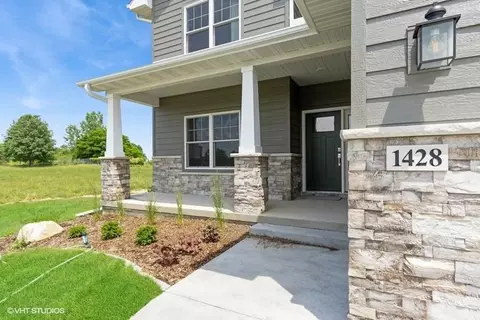 1428 Tamarack Trl, Iowa City, IA 52245