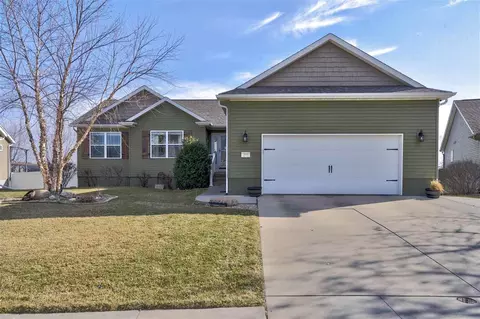 255 Jasper St, Marion, IA 52302