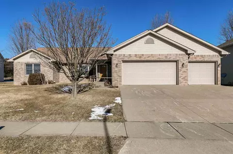 716 Elliott Ct, Iowa City, IA 52246