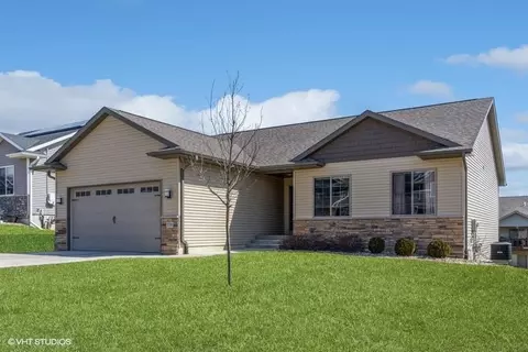 570 Dakota Ave, Tiffin, IA 52340