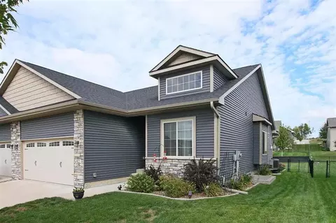 822 Jackson St, Tiffin, IA 52340