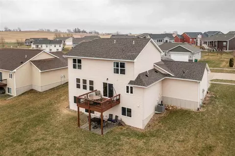 2115 Fieldcrest Ln, Ely, IA 52227 photo 9