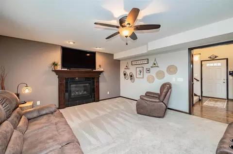 2115 Fieldcrest Ln, Ely, IA 52227 photo 18