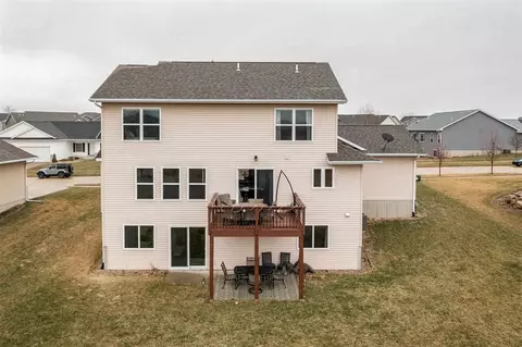 2115 Fieldcrest Ln, Ely, IA 52227 photo 8
