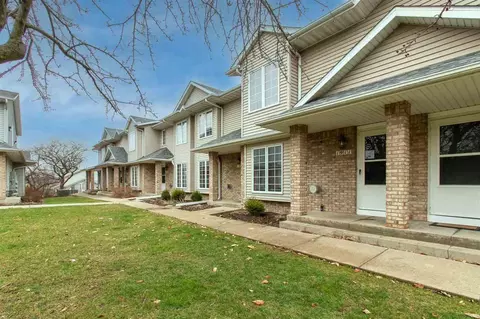 1911 Earl Rd, Iowa City, IA 52246