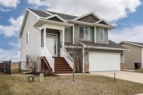 2443 Indigo Dr, Iowa City, IA 52240