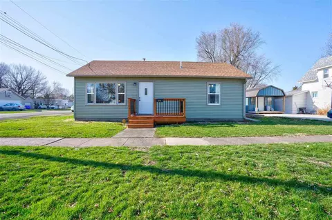 715 E Madison, Washington, IA 52353