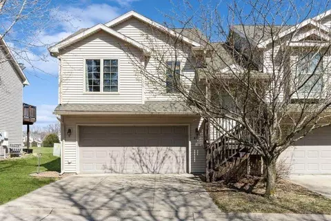 877 Karisa Ln, North Liberty, IA 52317