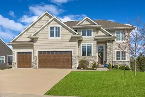 1090 Highland Park Ave, Coralville, IA 52241