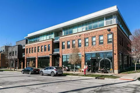 271 N Linn St, Iowa City, IA 52245