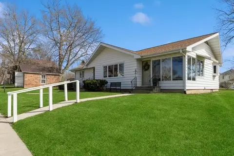 605 North St, Williamsburg, IA 52361