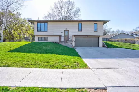 40 N Westminster, Iowa City, IA 52245
