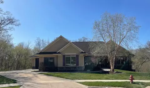 1645 Redbud Cir, North Liberty, IA 52317