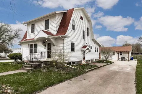 701 D Ave, Kalona, IA 52247