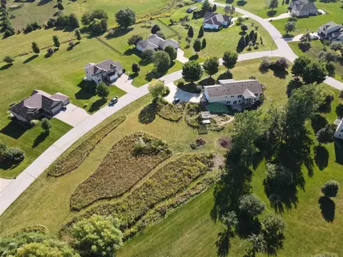 5051 Faye Dr SE, Iowa City, IA 52240