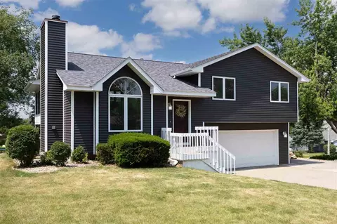 1016 20th Ave, Coralville, IA 52241