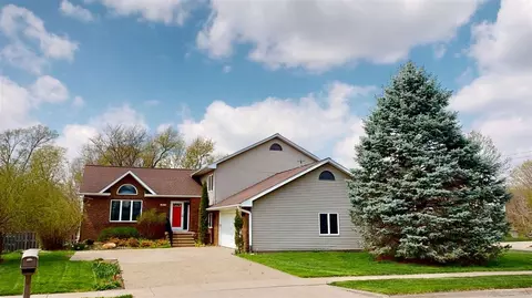 1812 Quincent St, Iowa City, IA 52245