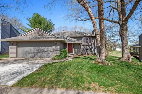 3642 Foxana, Iowa City, IA 52246