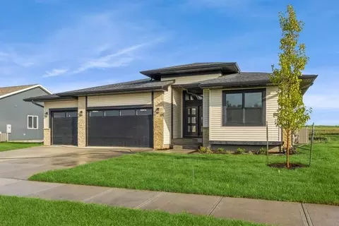 1020 High Ridge Trl, Solon, IA 52333