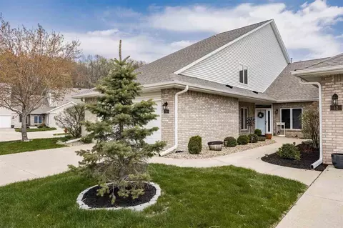 14 Colwyn Ct, Iowa City, IA 52245