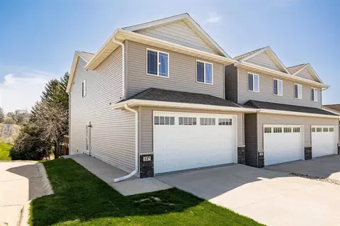 117 Pedersen St, West Branch, IA 52358