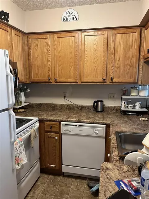351 Willowind Pl, Iowa City, IA 52246