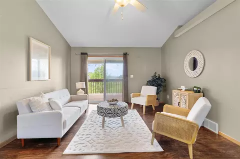 3745 SW Stoney Point Rd, Cedar Rapids, IA 52404