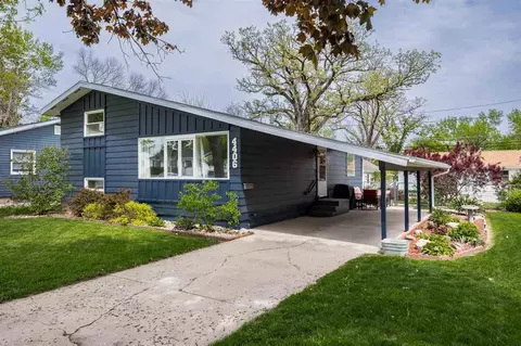 4406 Ozark St NE, Cedar Rapids, IA 52402