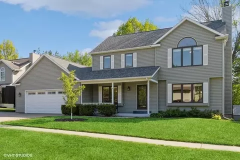 1203 Duck Creek Dr, Iowa City, IA 52246