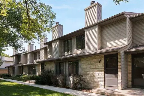 956 Westside Dr, Iowa City, IA 52246
