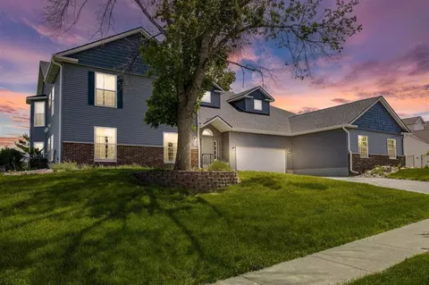 4610 NE Westchester Dr, Cedar Rapids, IA 52402