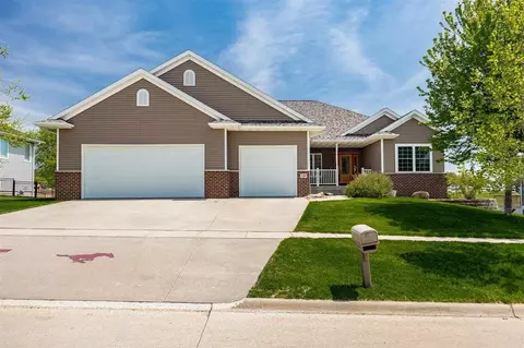 720 13th Ave SW, Mount Vernon, IA 52314