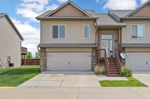 1472 Marilyn Dr, North Liberty, IA 52317