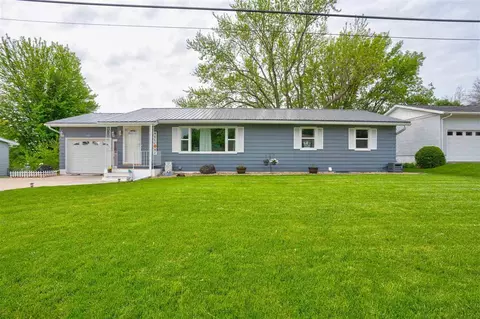 103 Leo Blvd, Williamsburg, IA 52361