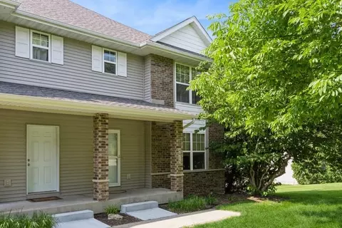 4415 E Court St, Iowa City, IA 52245