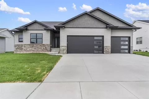 1225 Ogden Ln, North Liberty, IA 52317