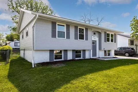 6804 Inwood Ln, Cedar Rapids, IA 52402