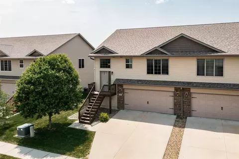 155 N Park Ridge Rd, North Liberty, IA 52317