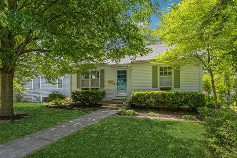 821 Rundell St, Iowa City, IA 52240