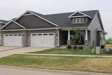 727 Deer View Ave, Tiffin, IA 52340