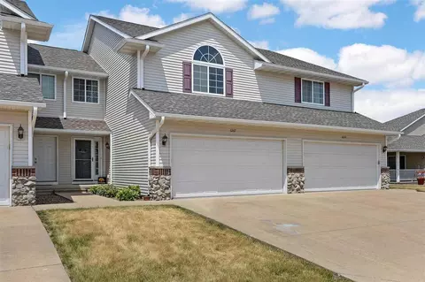 6267 Muirfield Dr SW, Cedar Rapids, IA 52404