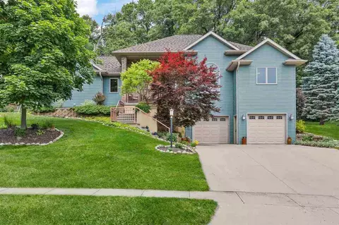 813 Timber Ct, Coralville, IA 52241