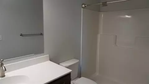 Bath - 405 Jacki Dr, Lone Tree, IA 52755 photo 2 of 3