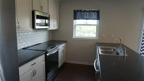 Kitchen - 405 Jacki Dr, Lone Tree, IA 52755 photo 1 of 1