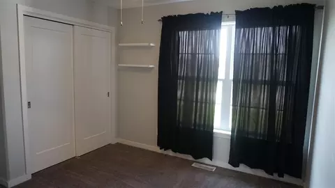 Bedroom - 405 Jacki Dr, Lone Tree, IA 52755 photo 2 of 2