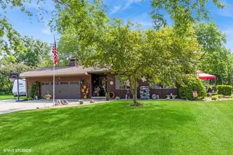 108 Elizabeth Dr, Tipton, IA 52772
