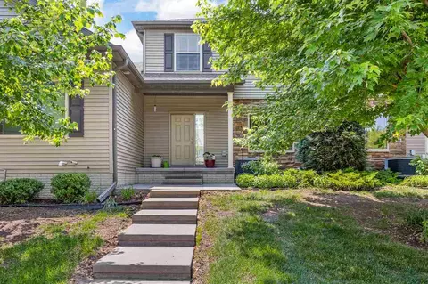 725 Arch Rock Rd, Iowa City, IA 52245