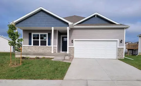 3238 Dreusicke Cir, Coralville, IA 52241