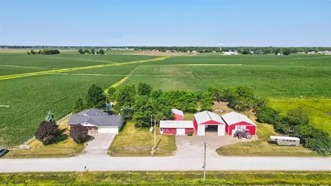 2515 Palm Ave, Washington, IA 52353