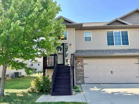 47 Ash Ct, North Liberty, IA 52317